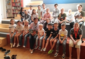Besuch der Sommerschule in der Stadtbibliothek