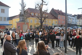 Frauentag für den Frieden am Knittelfelder Hauptplatz