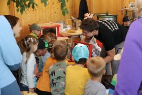 Workshop des Stadtimkers im Kindergarten
