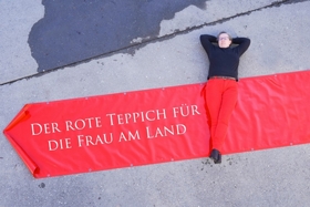 murauerInnen rollen den roten Teppich aus...