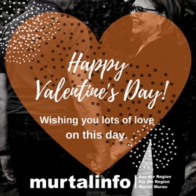 Candle-Light-Dinner, roten Rosen, verführerische Pralinen-Schachteln, luxuriösen Dessous ...